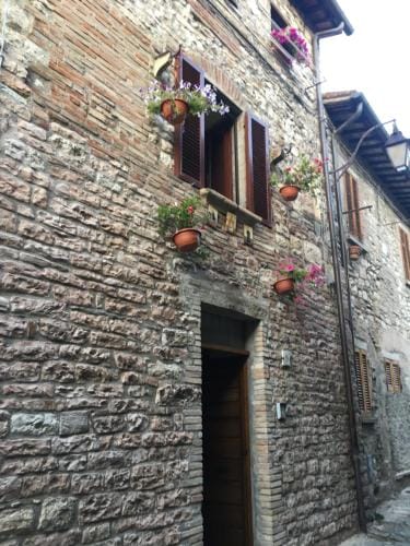 Affittacamere Mirella Hotel in Gubbio