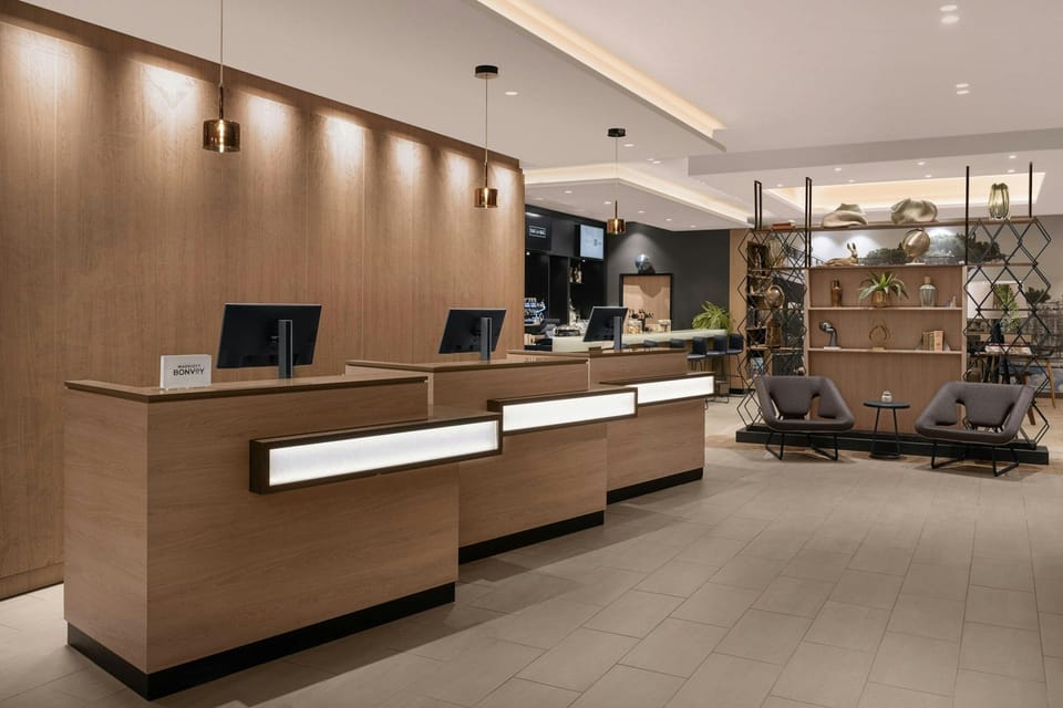 Courtyard by Marriott Paris Porte de Versailles Hotel in Issy-les-Moulineaux