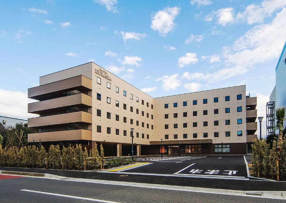 HOTEL EURASIA MAIHAMA ANNEX Hotel in Chiba Prefecture