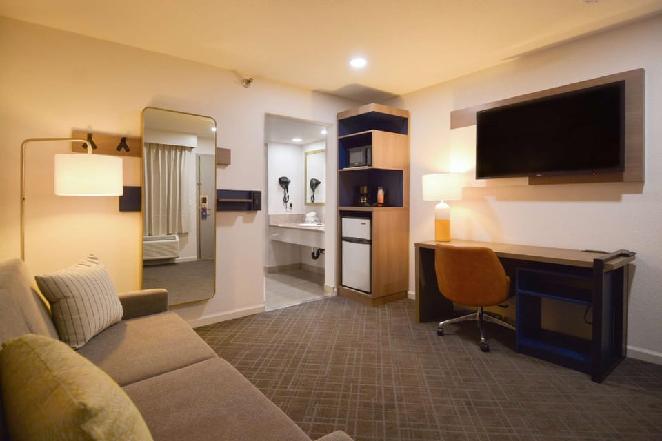 Suite room