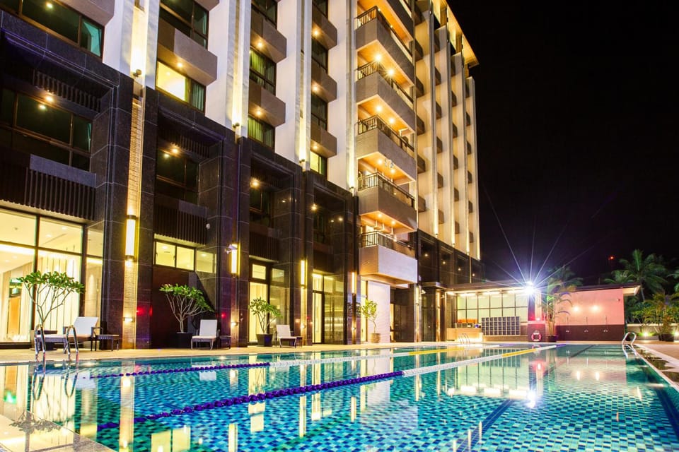 Swimming pool