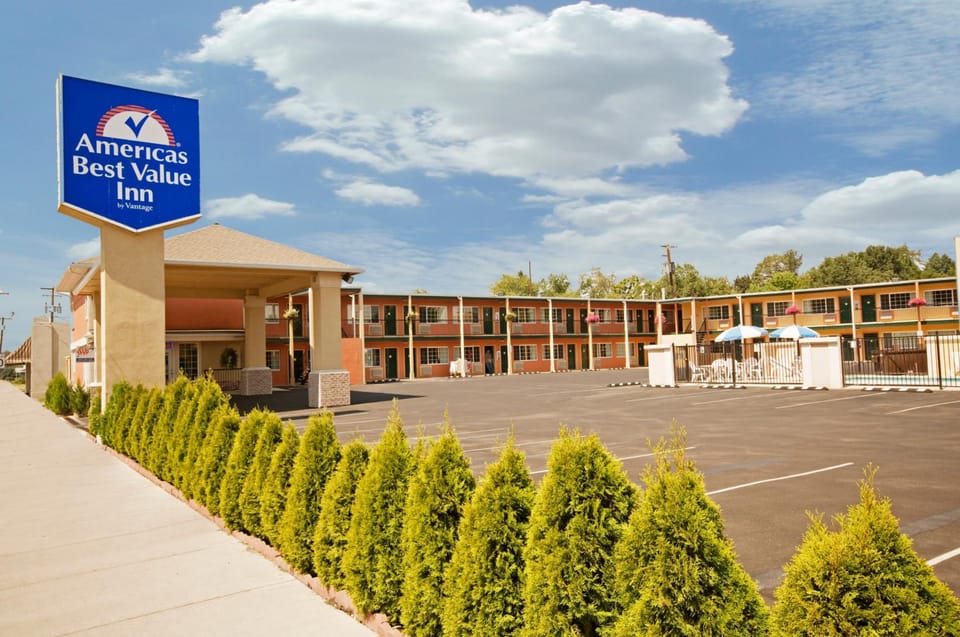 Americas Best Value Inn Pendleton Motel in Pendleton