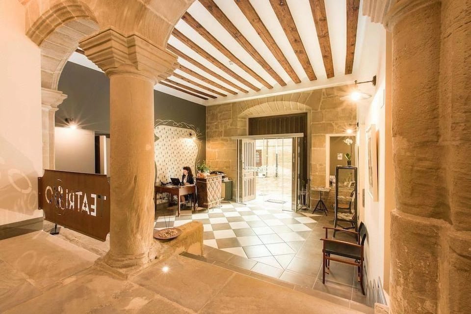 Teatrisso Hotel Palacio Hotel in La Rioja