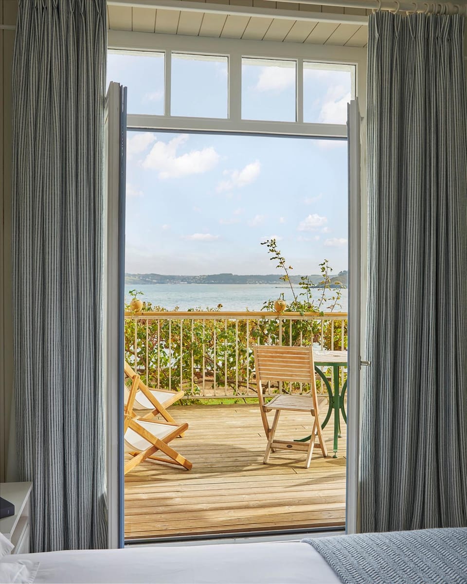 Grand Hotel Des Bains Hotel in Locquirec