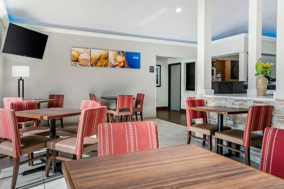 Comfort Inn East Oregon - Toledo Hotel in Oregon