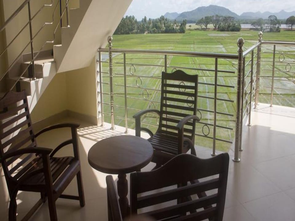Hotel Mount Valley Resort in Southern Province