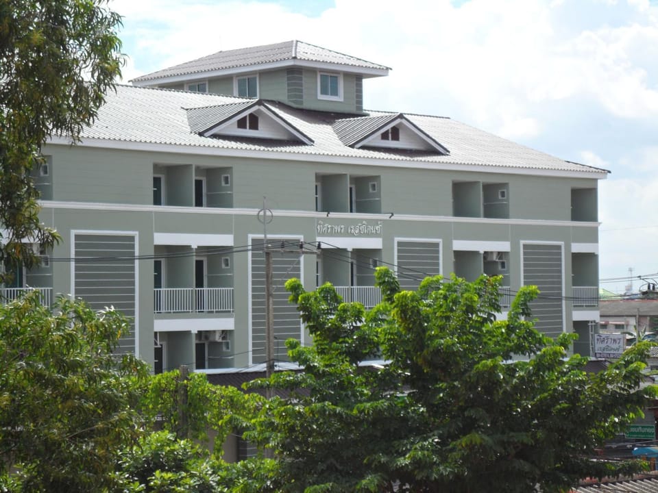 Tisaraporn Resident Motel in Bangkok