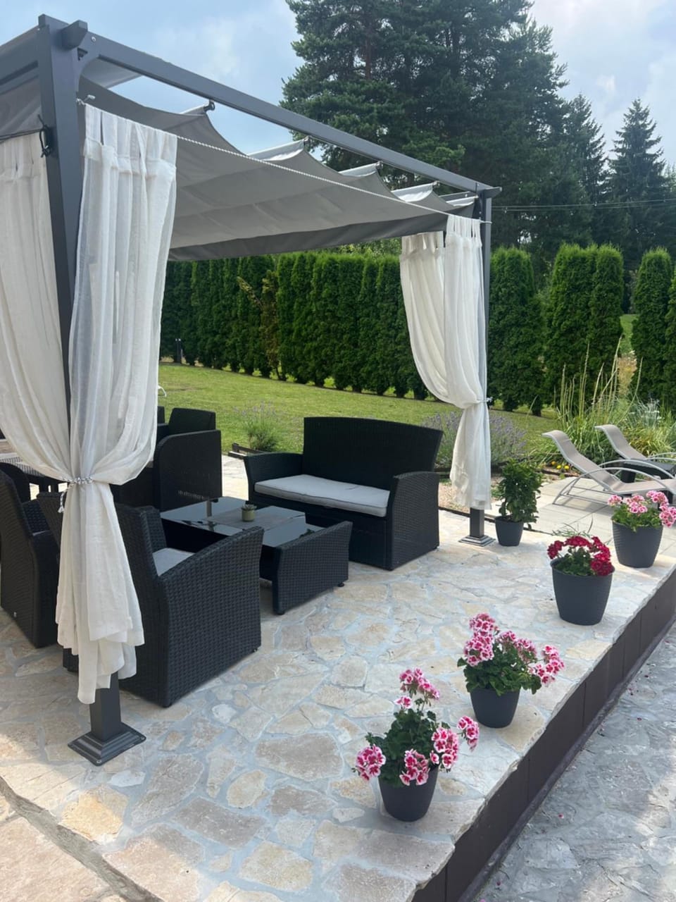 B&B Millenium House Hotel in Jezerce
