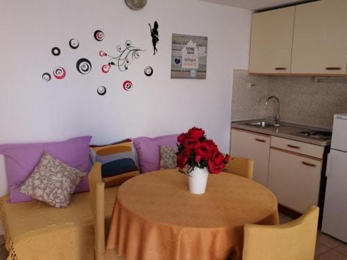 Apartments and rooms by the sea Komiza, Vis - 8841 Hotel in Komiža
