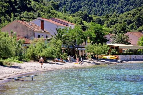 Apartments and rooms by the sea Zuljana, Peljesac - 4576 Hotel in Dubrovnik-Neretva County