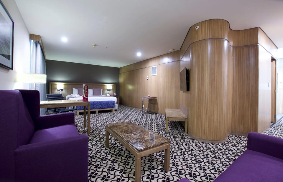 Guestroom