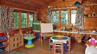 Weir Cottage Hotel in West Oxfordshire District