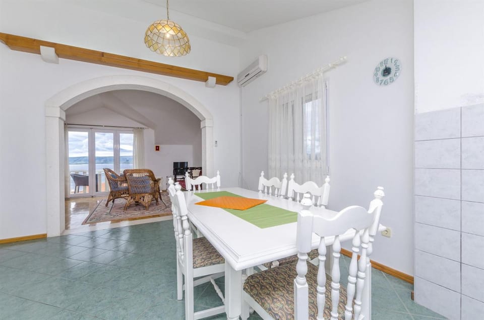 Apartment and Rooms Mate Hotel in Bol