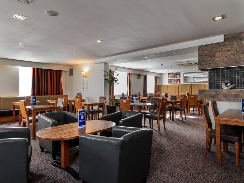 Holiday Inn Express London Gatwick Crawley By IHG Hotel in Crawley