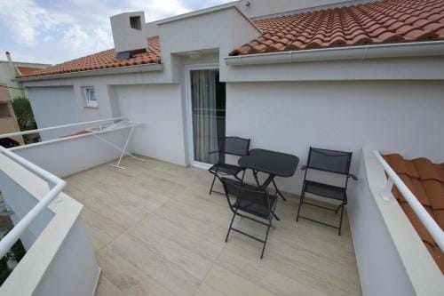 Rooms Villa Ropus Hotel in Novalja