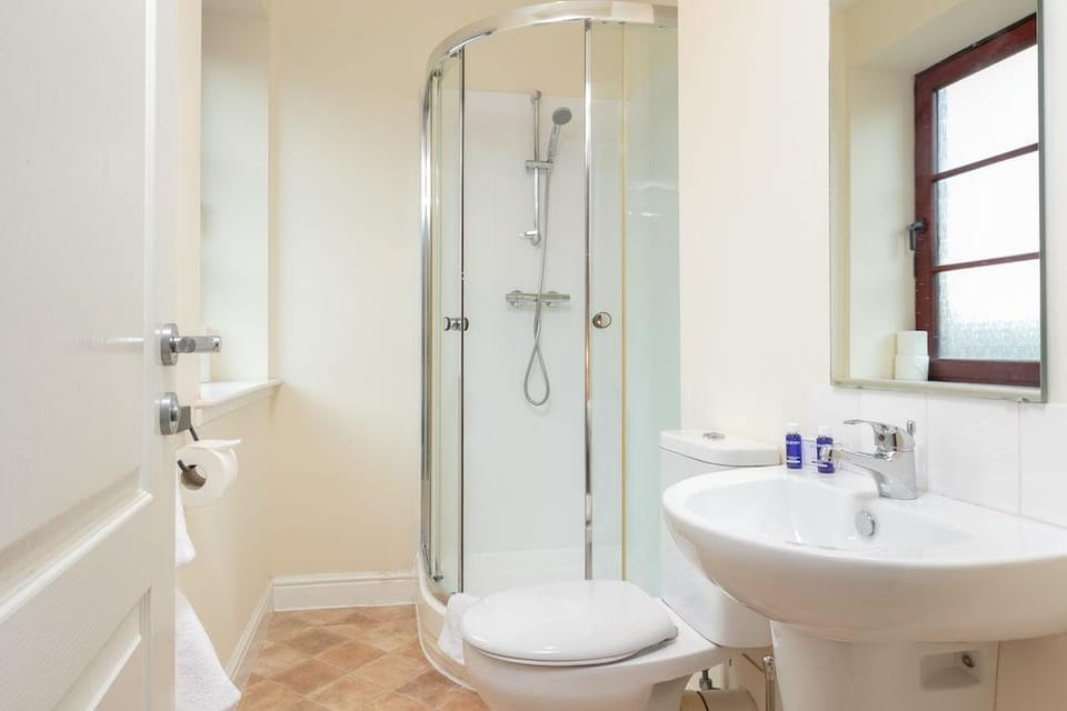 Elliot Suite No15 – Donnini Apartments Hotel in Ayr