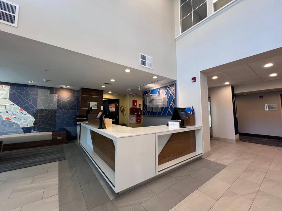 Holiday Inn Express Berkeley By IHG Hotel in Berkeley