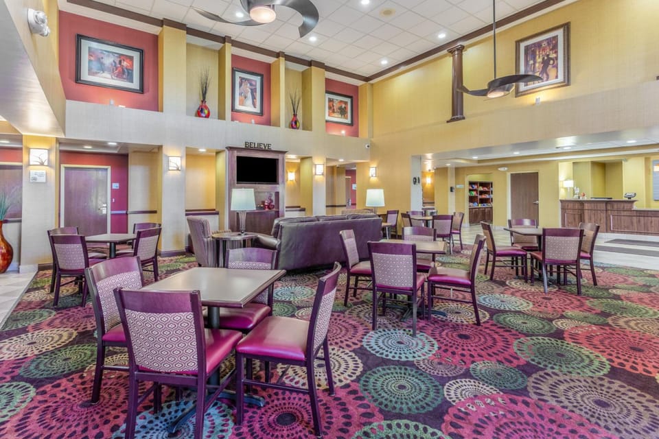 Holiday Inn Express & Suites Bowling Green by IHG Hotel in Ohio