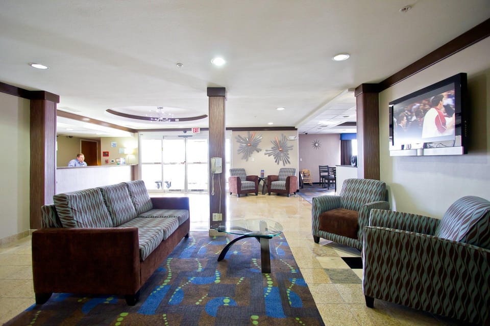 Holiday Inn Express Hotel and Suites Bastrop By IHG Hotel in Bastrop