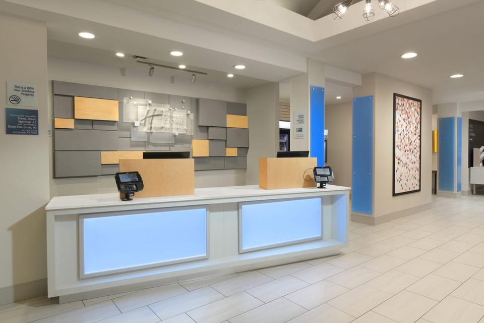 Holiday Inn Express Camden Hotel By IHG Hotel in Arkansas