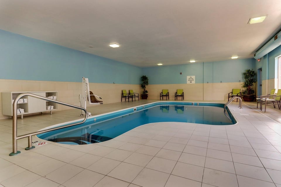 Holiday Inn Express Hotel & Suites Dayton-Centerville By IHG Hotel in Centerville
