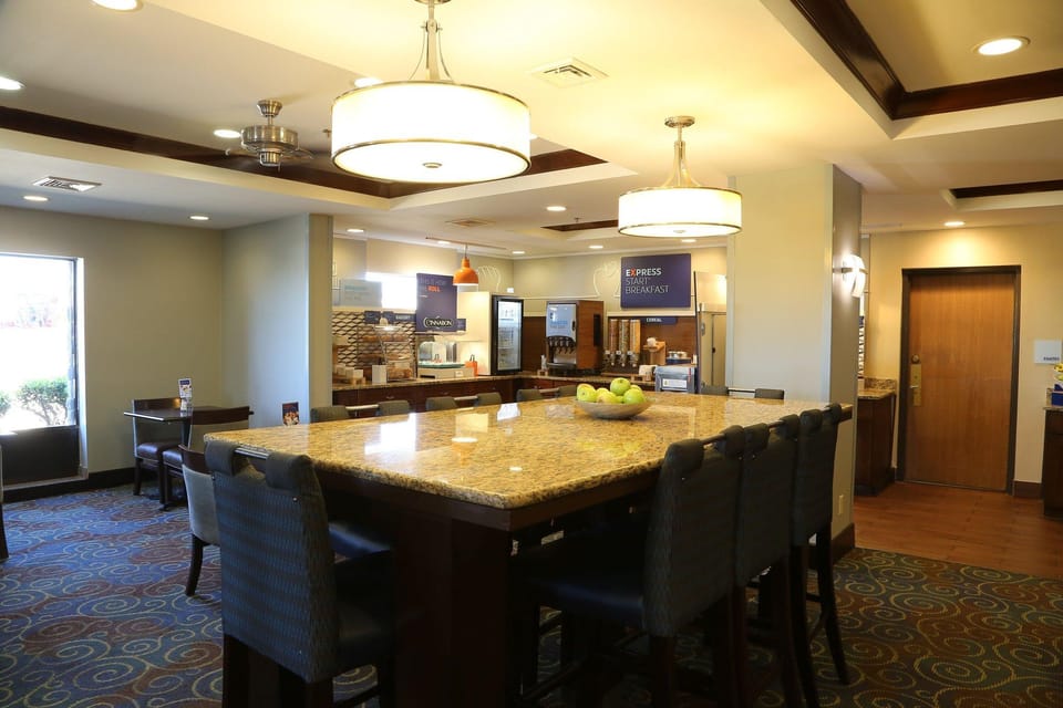Holiday Inn Express Hotel & Suites Cleveland - Ms By IHG Hotel in Mississippi