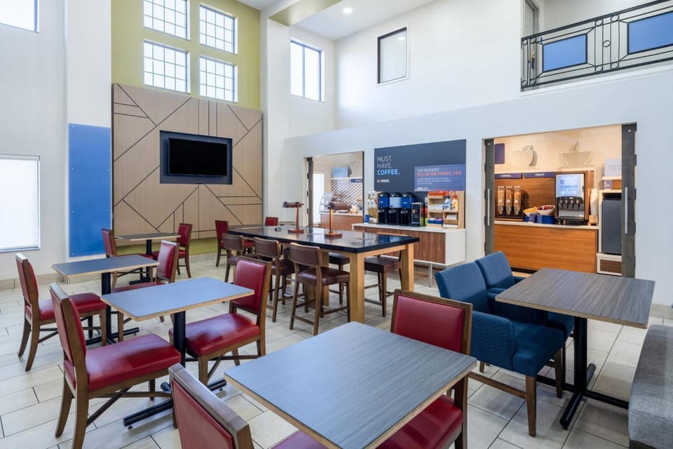 Holiday Inn Express Corydon By IHG Hotel in Indiana