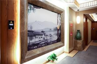 JTOUR Inn Oriental International Trade Shanghai University Hutai Road Hotel in Shanghai