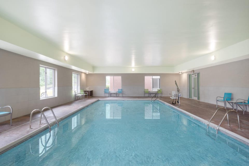 Holiday Inn Express Hotel & Suites Frankfort By IHG Hotel in Frankfort