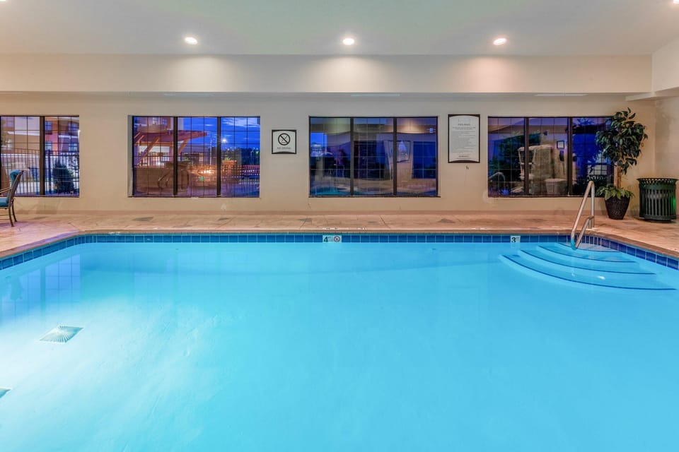 Staybridge Suites Davenport By IHG Hotel in Bettendorf