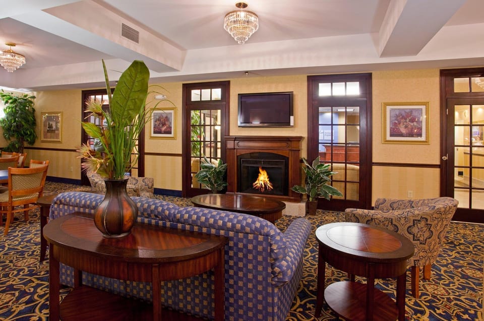 Holiday Inn Express Hotel & Suites Cleveland-Richfield By IHG Hotel in Brecksville