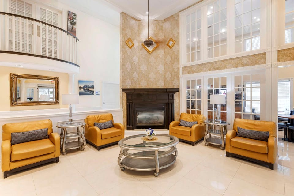 Best Western Plus Kingsland Hotel in Camden County