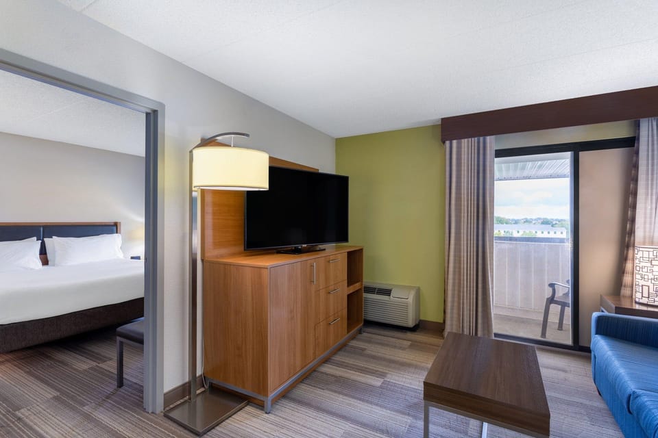 Suite room
