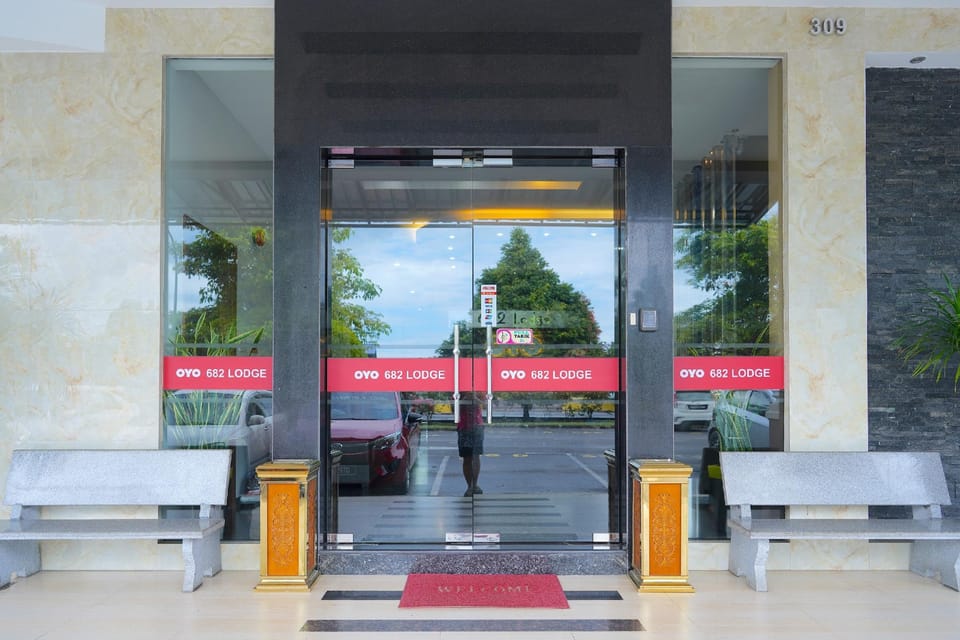 OYO 89457 682 Lodge Hotel in Sarawak, Malaysia
