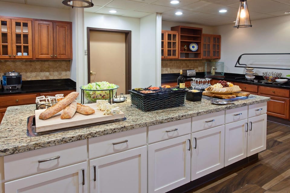 Homewood Suites by Hilton Fairfield-Napa Valley Area Hotel in Fairfield