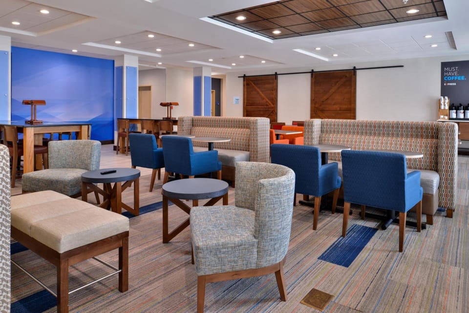 Holiday Inn Express Hotel and Suites Cincinnati - Mason By IHG Hotel in Ohio
