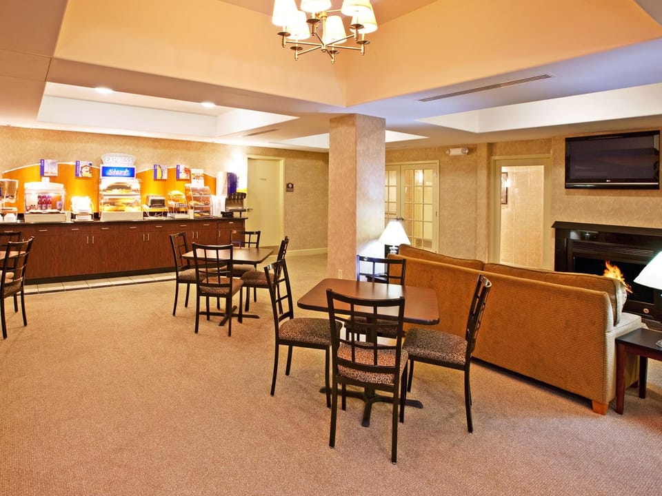 Holiday Inn Express Radcliff Fort Knox By IHG Hotel in Indiana