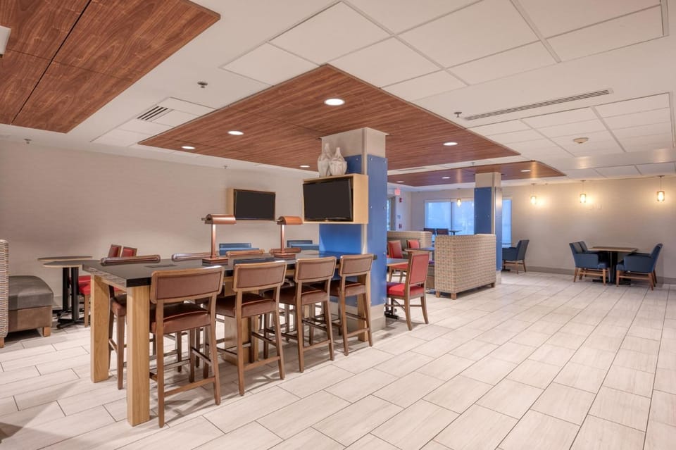 Holiday Inn Express Radcliff Fort Knox By IHG Hotel in Indiana