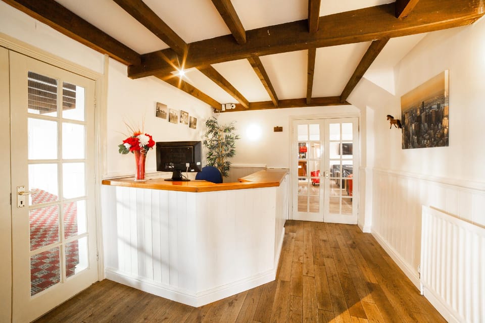 OYO White Horse Lodge Hotel, East Thirsk Hotel in Borough of Harrogate