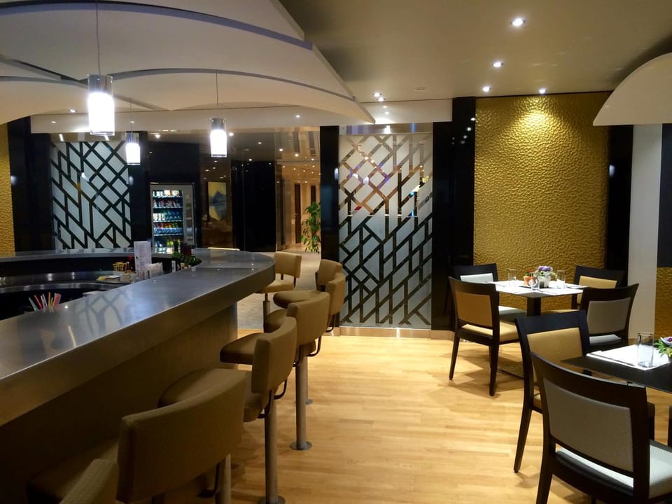 Nash Suites Hotel Hotel in Canton of Geneva
