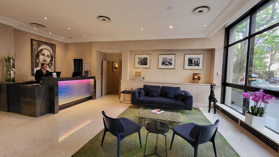 Warwick Reine Astrid - Lyon Apartment hotel in Lyon