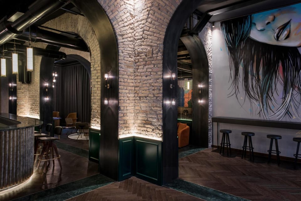 Bar/lounge