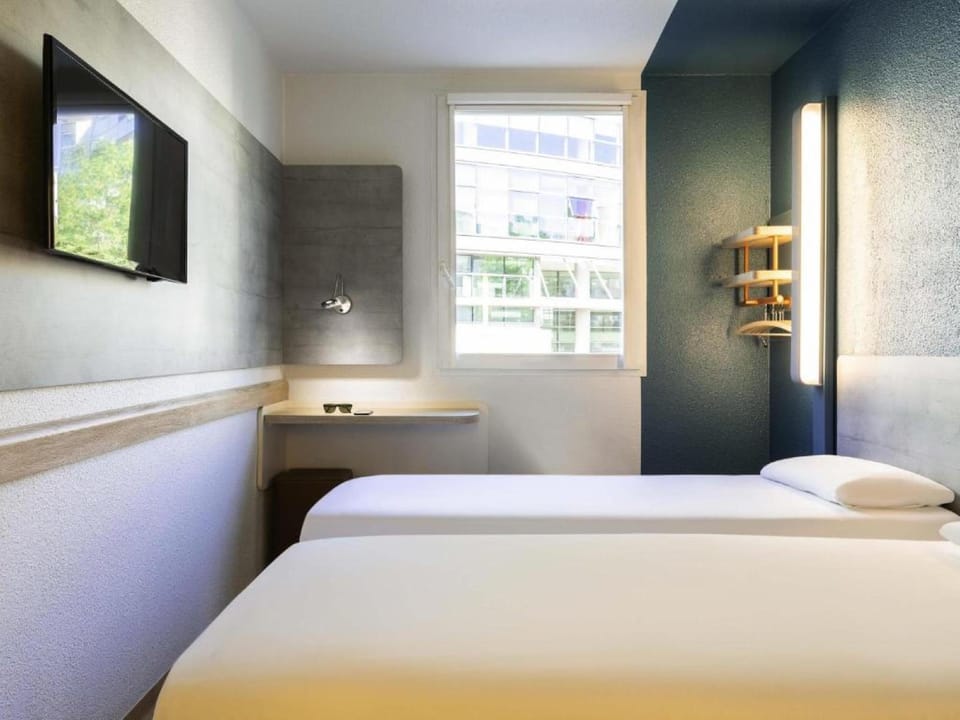 Amenity (Guest room)