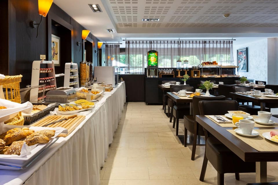 Residence la Reserve Geneve Ferney Voltaire Apartment hotel in Canton of Geneva