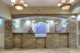 Holiday Inn Express Hotel & Suites Carlsbad By IHG Hotel in Carlsbad