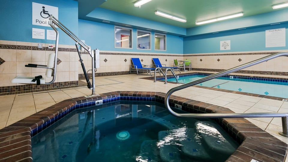 Holiday Inn Express Hotel & Suites Everett By IHG Hotel in Paine Lake Stickney