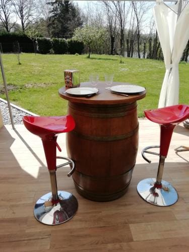 AU CLOS DE L'ETANG Hotel in Auvergne-Rhône-Alpes
