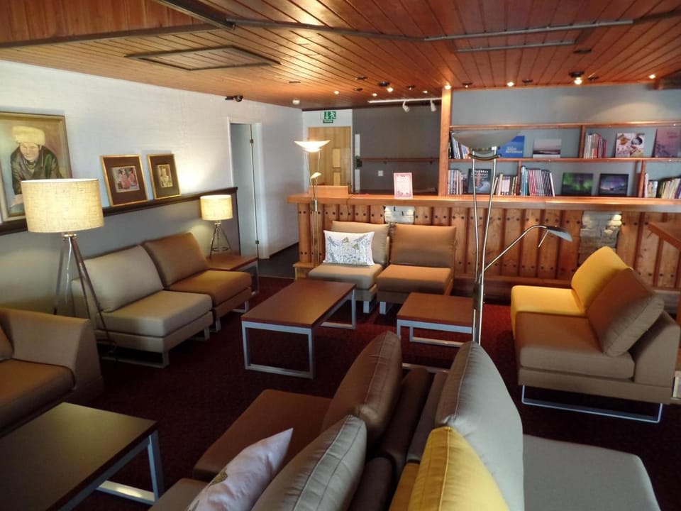 Shared lounge/TV area