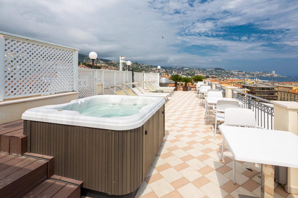 Hot tub