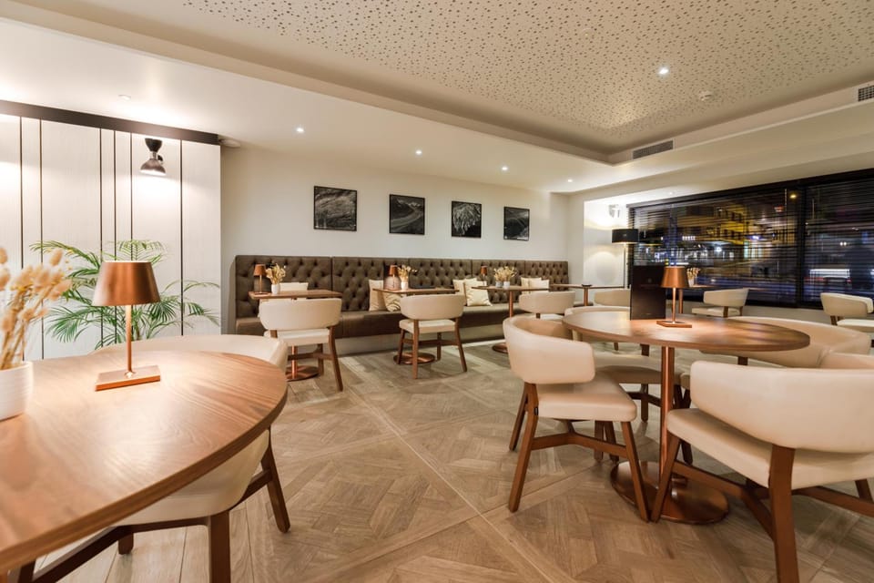 Ambassador Boutique Hotel Hotel in Nyon